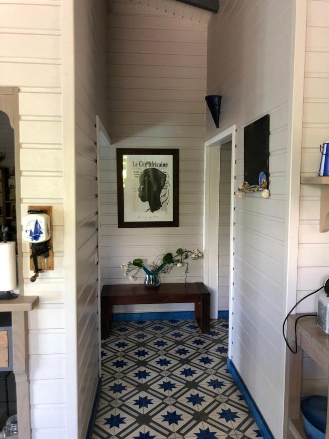 La Maison Bleue - Les Hauts De La Baie Terre-de-Bas Bagian luar foto