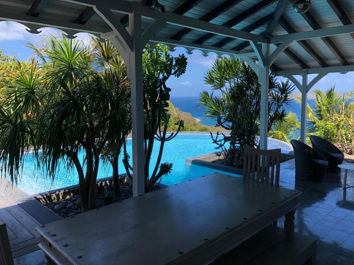 La Maison Bleue - Les Hauts De La Baie Terre-de-Bas Bagian luar foto